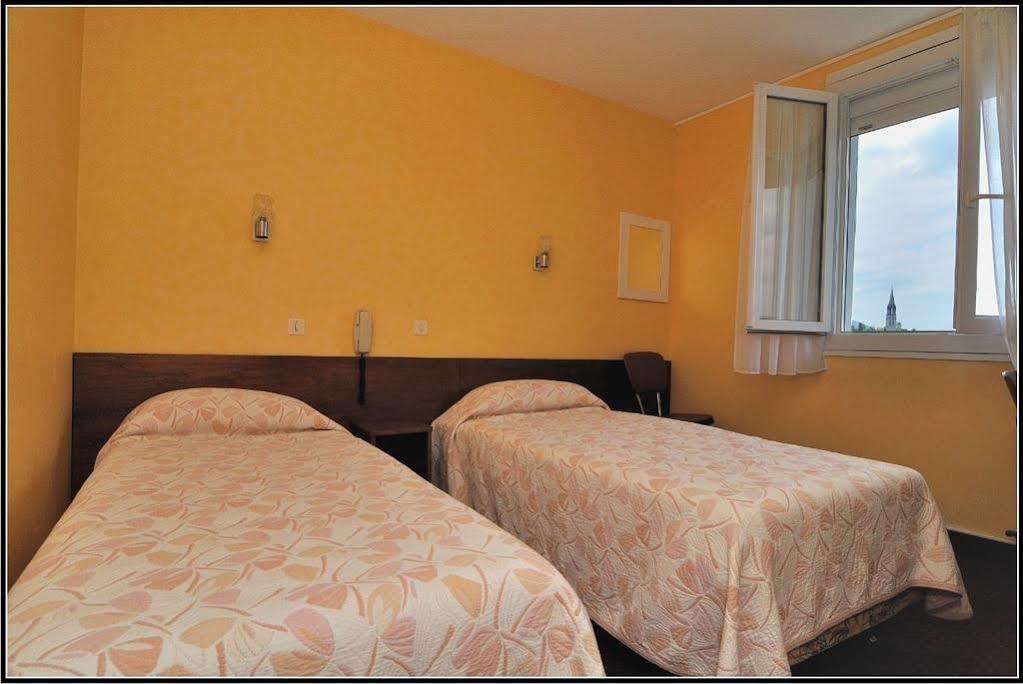 Hotel Montfort Λούρδη Εξωτερικό φωτογραφία